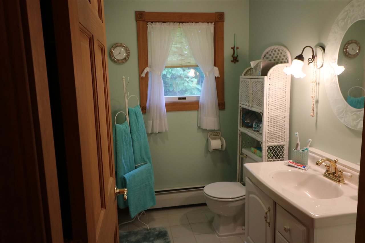 278 Middle Road Barre Town, VT 05654 - Photo 7 of 25