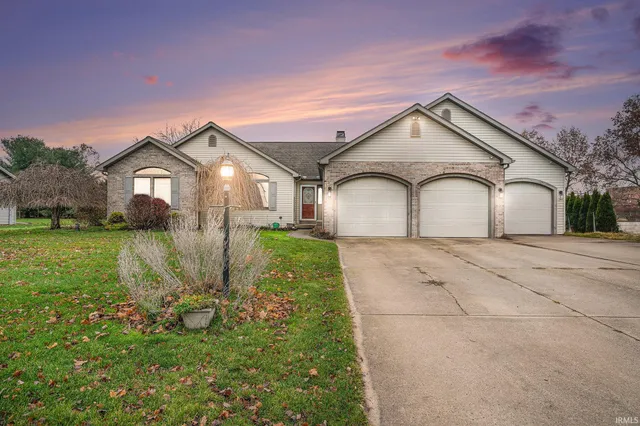 $349,900 | 58656 Baugo Crossing, Elkhart, IN 46517