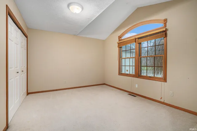 $325,000 | 58656 Baugo Crossing, Elkhart, IN 46517