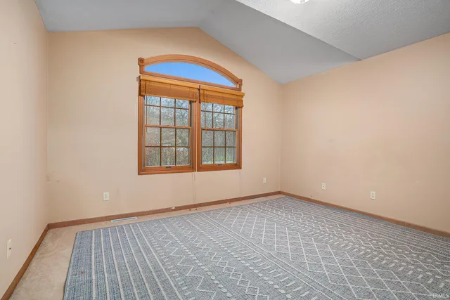 $325,000 | 58656 Baugo Crossing, Elkhart, IN 46517