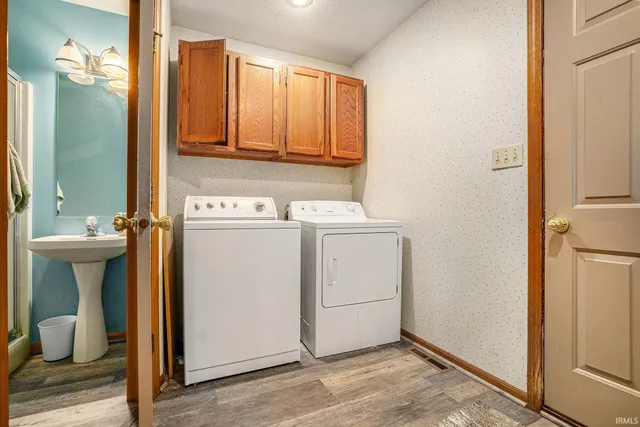 $325,000 | 58656 Baugo Crossing, Elkhart, IN 46517