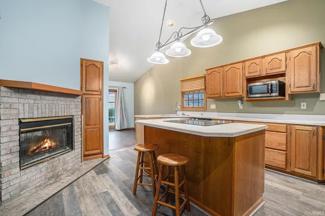 $325,000 | 58656 Baugo Crossing, Elkhart, IN 46517