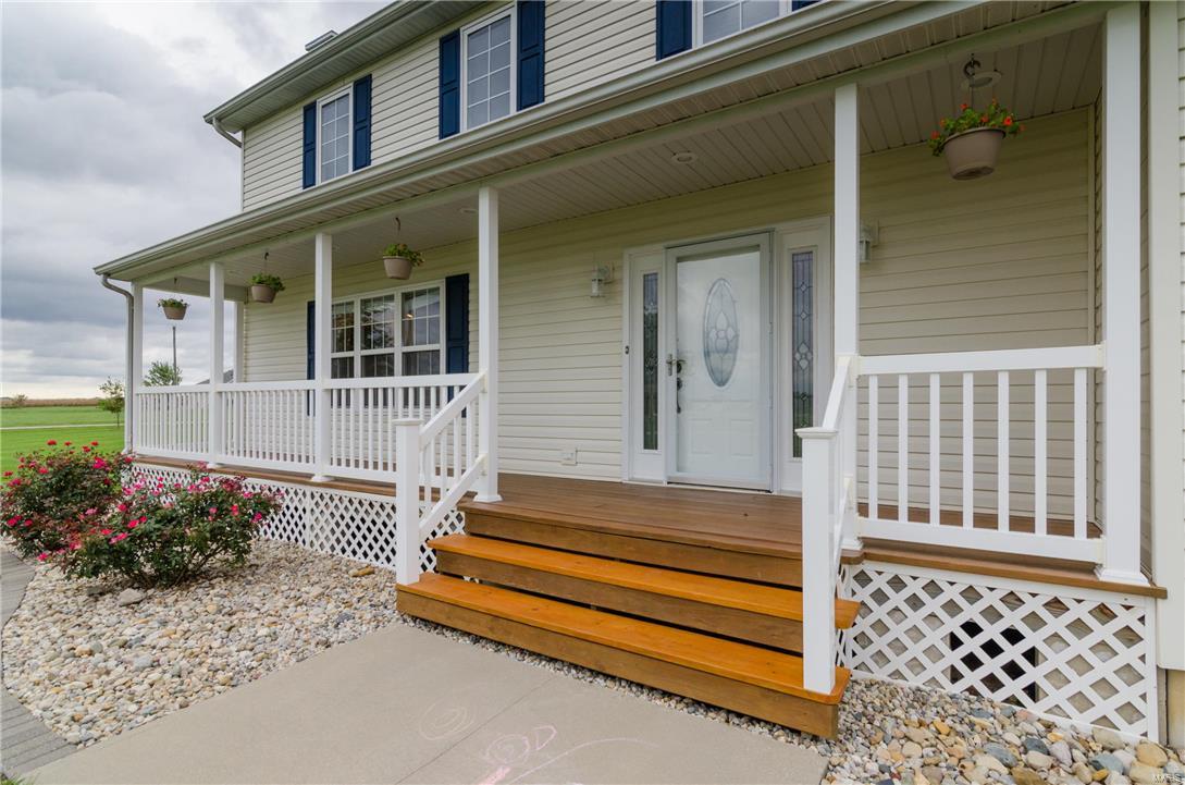 101 Spring Court Worden, IL 62097 - Photo 3 of 34