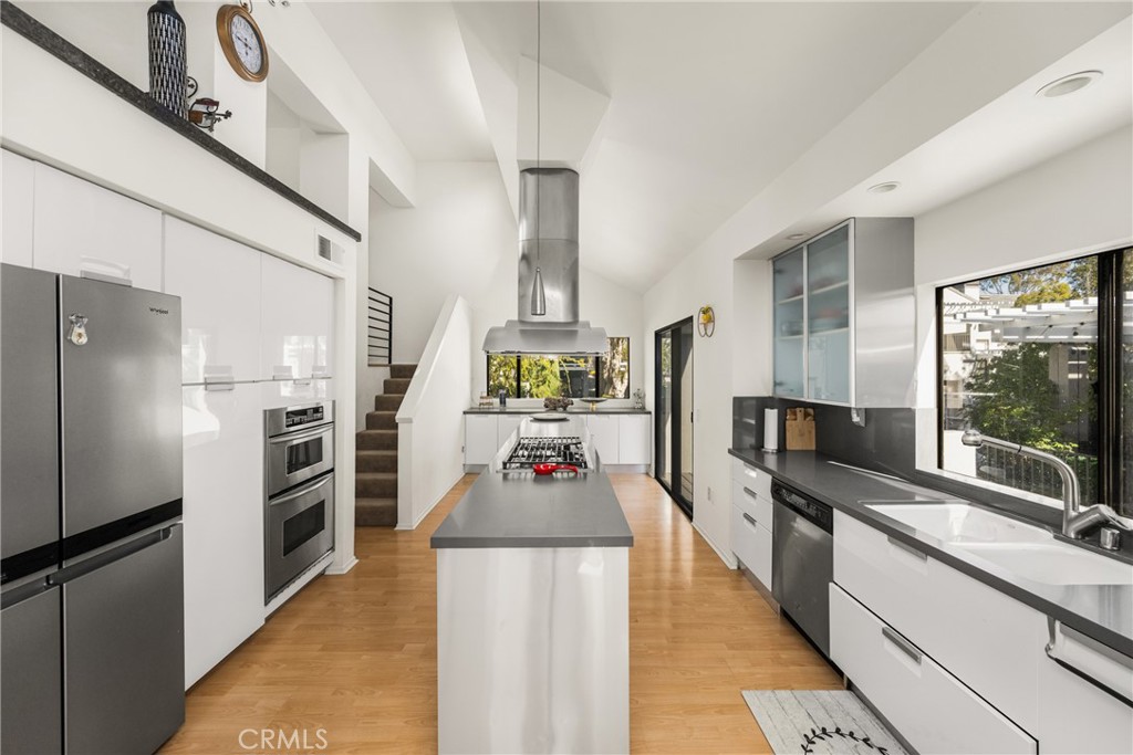 8 Southwind Irvine, CA 92614 - Photo 14 of 35 Kitchen