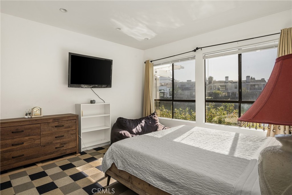 8 Southwind Irvine, CA 92614 - Photo 23 of 35