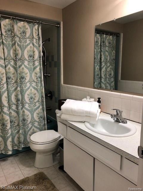 11249 Buno Road Brighton, MI 48114 - Photo 31 of 56 Upper Level full bath