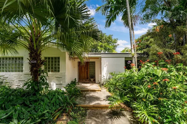 $3,295,000 | 11100 Southwest 67th Avenue, Pinecrest, FL 33156