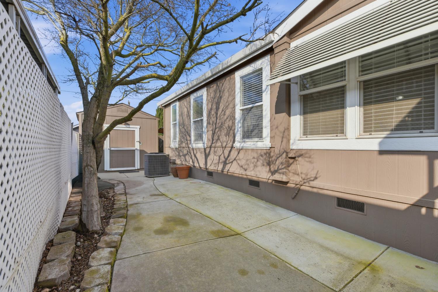 93 Schooner Lane Modesto, CA 95356 - Photo 9 of 37