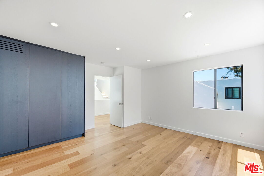 29221 Heathercliff Road, Unit 9 Malibu, CA 90265 - Photo 23 of 35