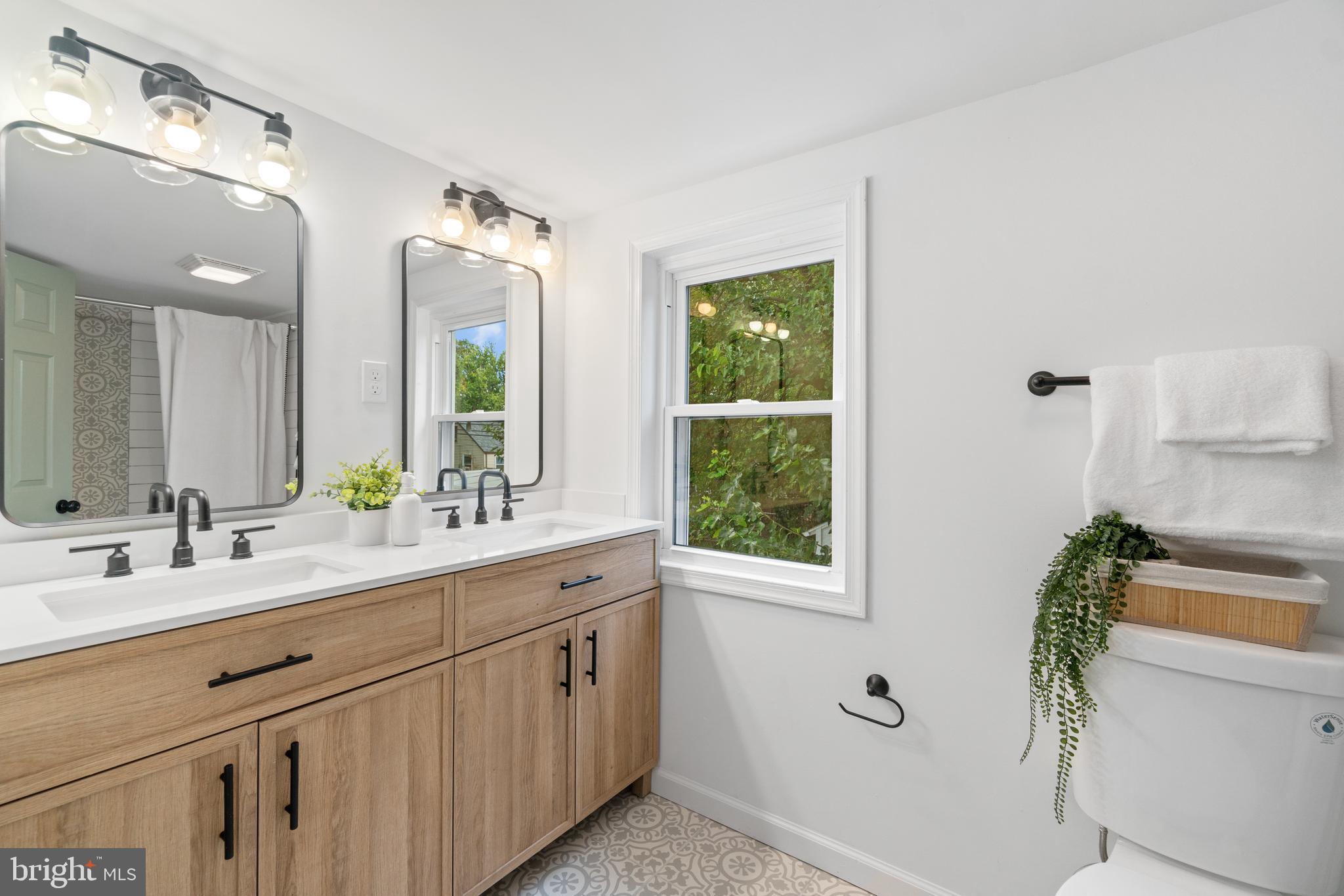 8117 Cornwall Road Dundalk, MD 21222 - Photo 27 of 40 Private Master Bath