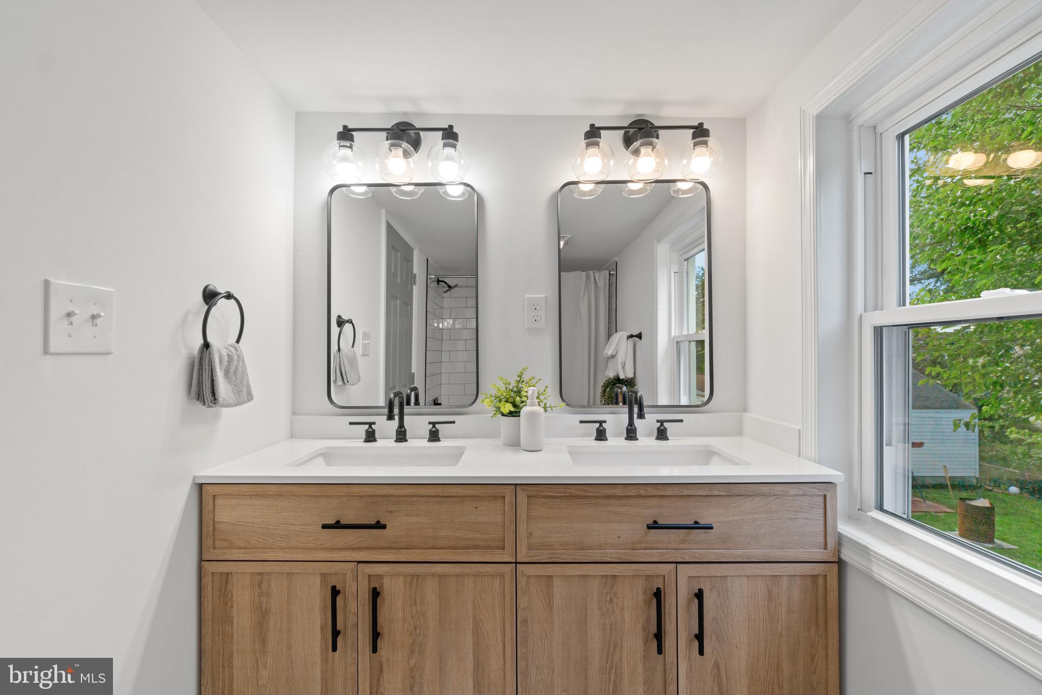 8117 Cornwall Road Dundalk, MD 21222 - Photo 28 of 40 Private Master Bath