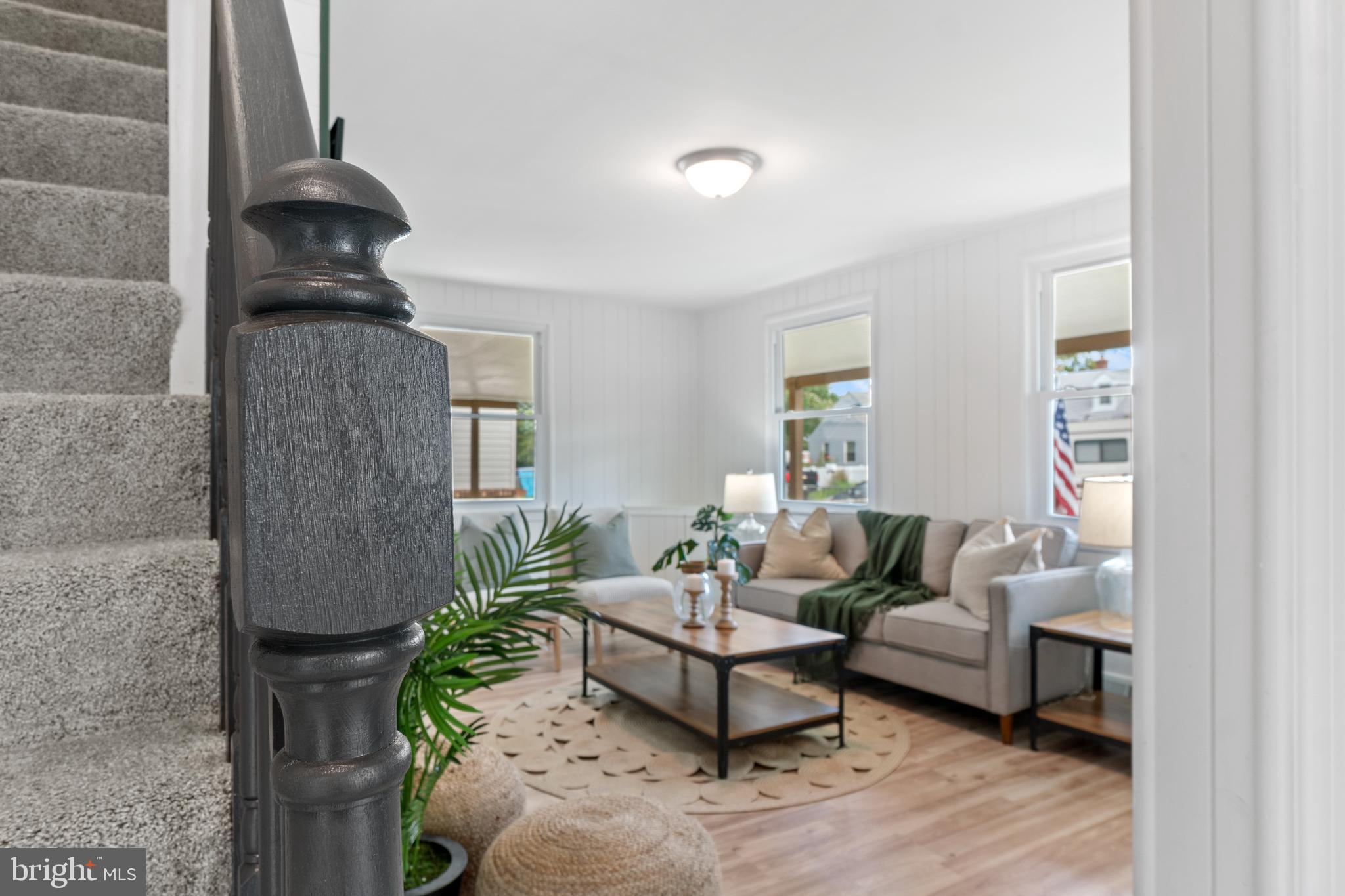 8117 Cornwall Road Dundalk, MD 21222 - Photo 5 of 40 Living Room