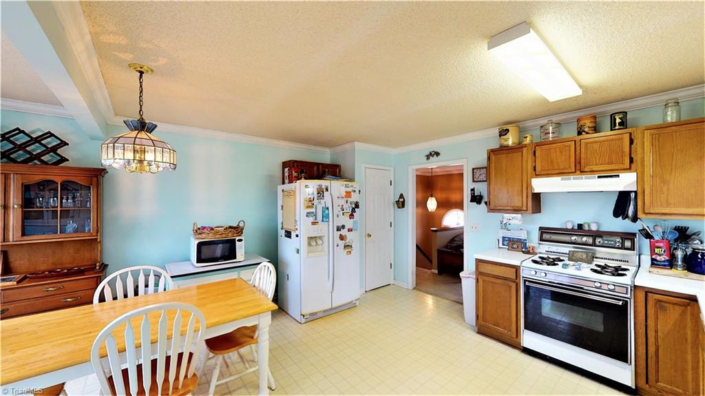 2513 White Fence Way High Point, NC 27265 - Photo 12 of 30