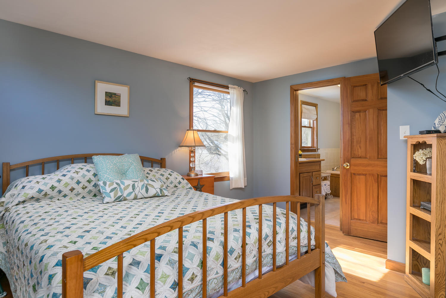 8 Nelsen Road Scarborough, ME 04074 - Photo 22 of 33 Master Bedroom to bath
