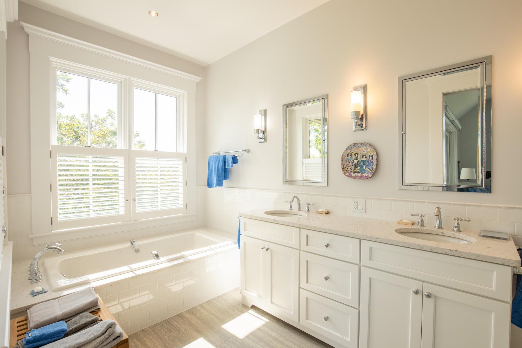 10 Jacob's Neck Road Edgartown, MA 02539 - Photo 13 of 31 Master bath