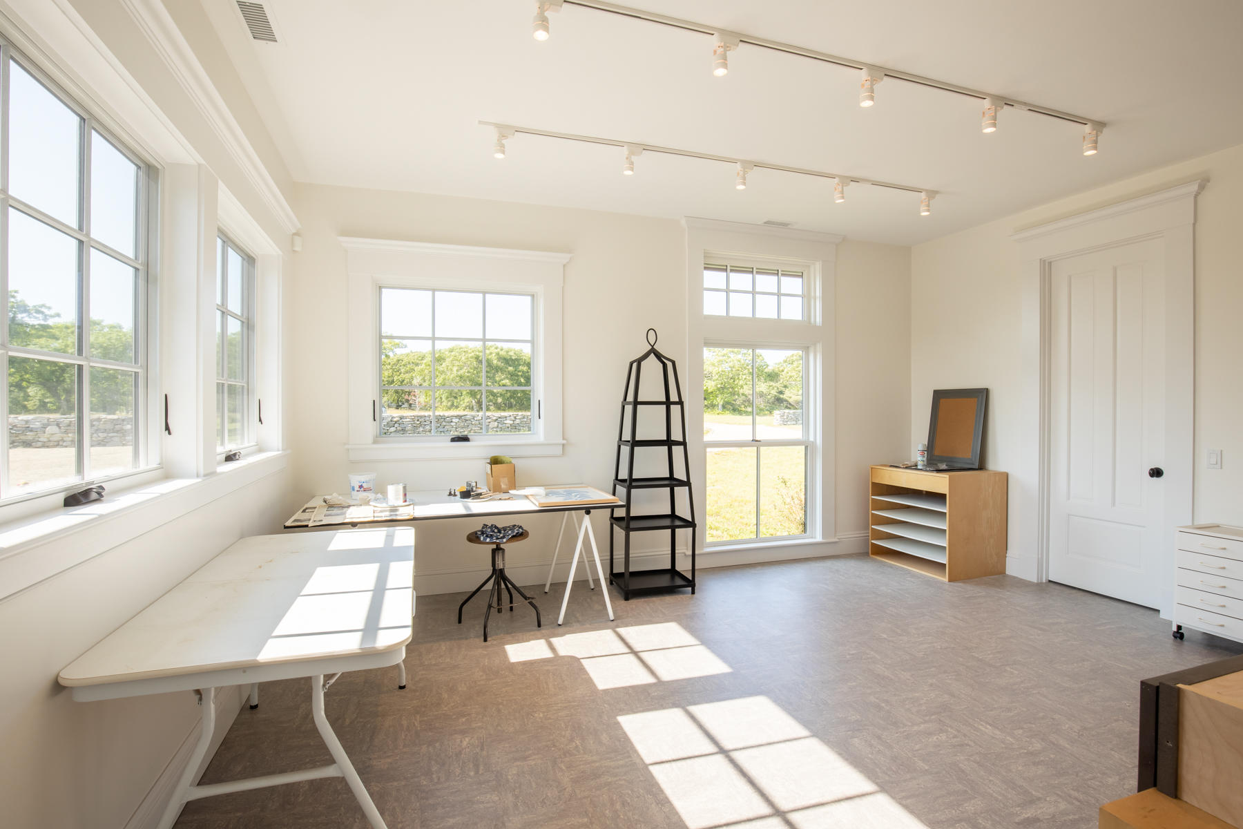 10 Jacob's Neck Road Edgartown, MA 02539 - Photo 18 of 31 Artist room or 4th bedroom