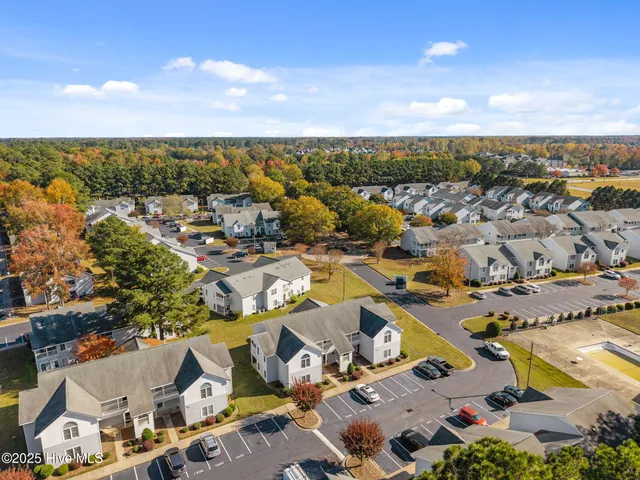 $135,900 | 124 West Victoria Court, Unit B, Greenville, NC 27834