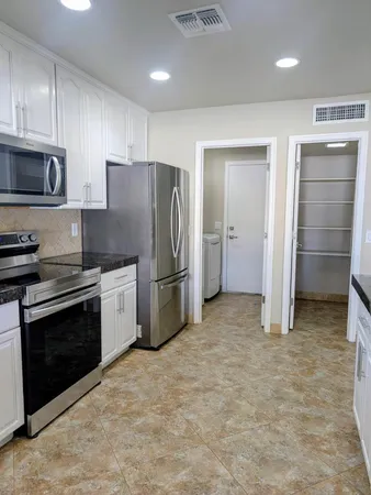 $2,750 | 1016 West Manhatton Drive, Tempe, AZ 85282