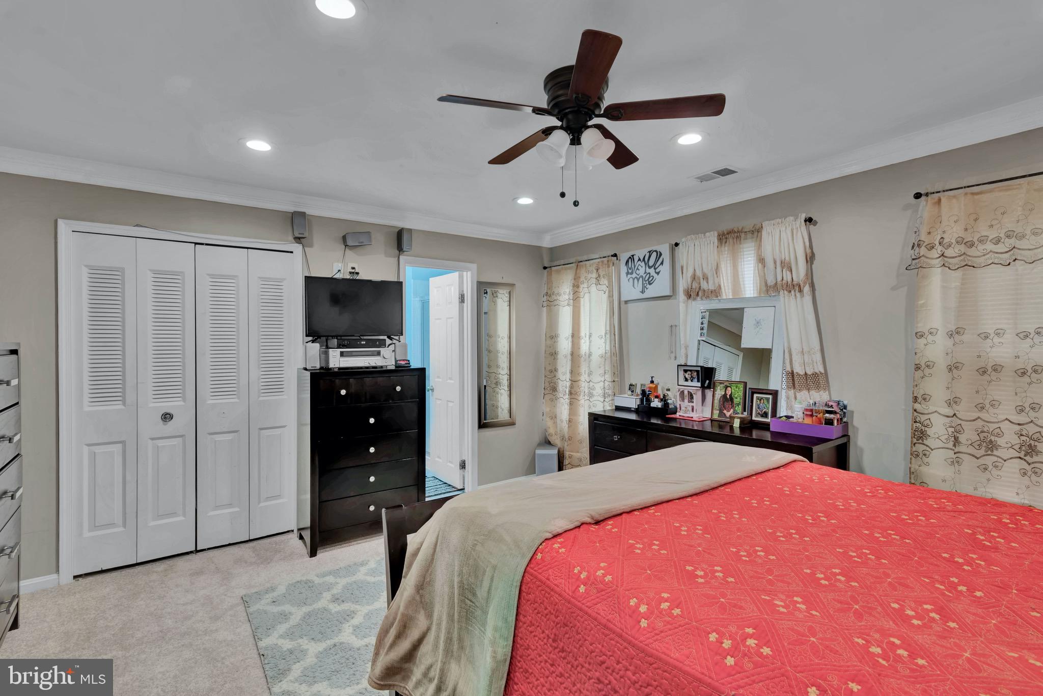 8517 Stonewall Road Manassas, VA 20110 - Photo 8 of 23