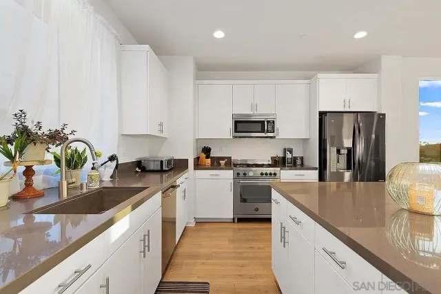 $5,995 | 1557 Vista Del Mar Way, Unit 3, Oceanside, CA 92054