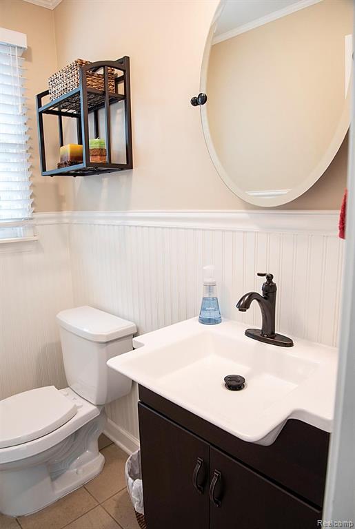 35897 Charter Crest Road Farmington Hills, MI 48335 - Photo 12 of 21
