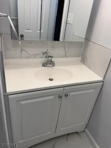 a close view of sink and tap