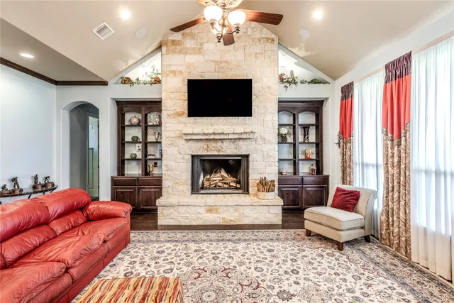 a view of a tennis court