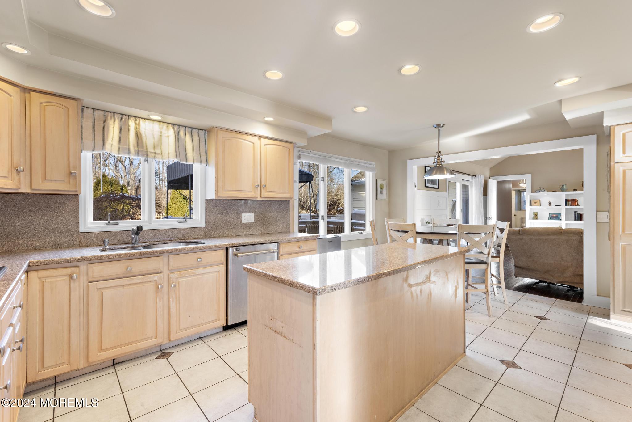 28 Beaver Dam Road Colts Neck, NJ 07722 - Photo 47 of 59 28 Beaver Dam Rd (42)