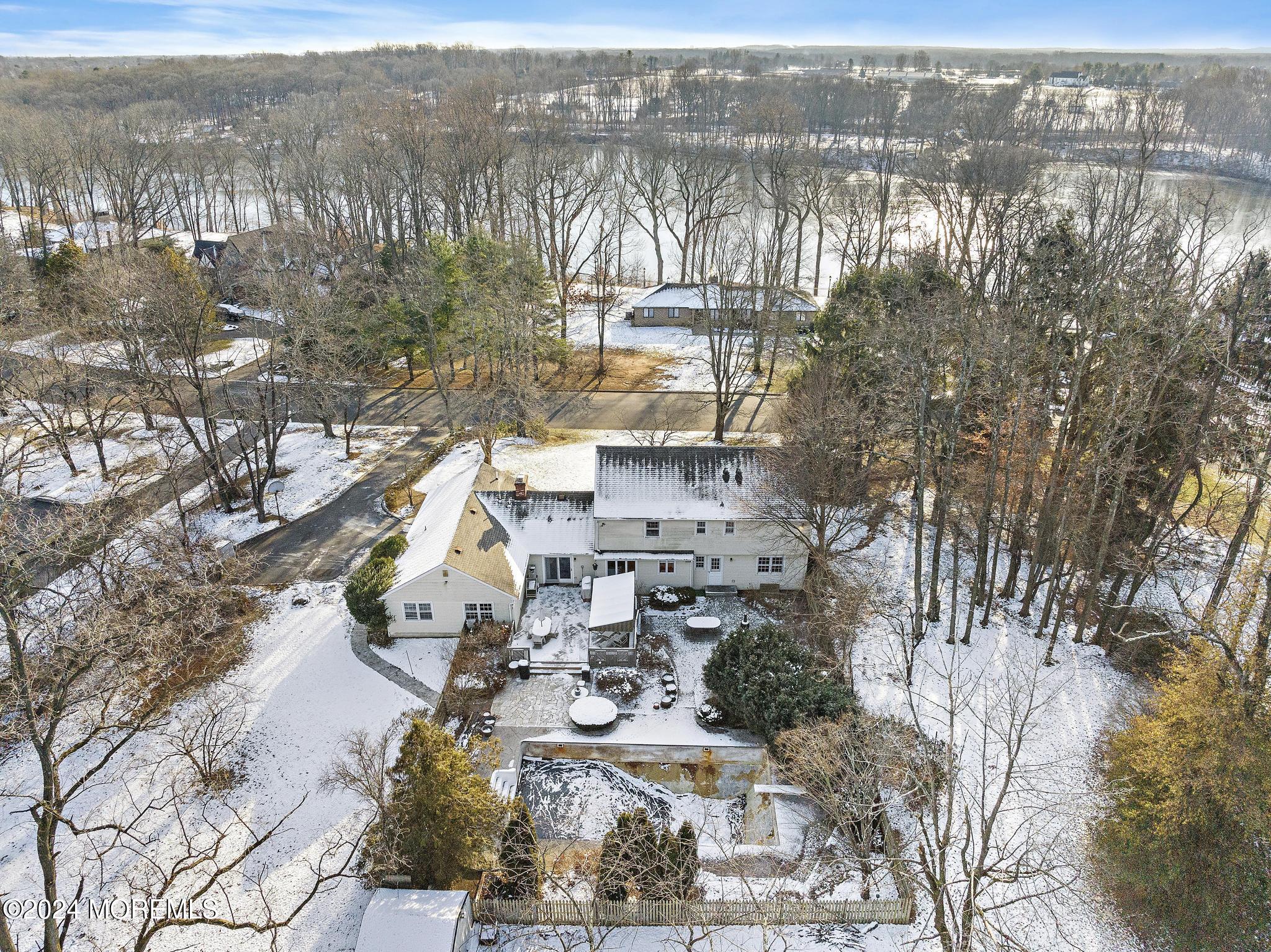 28 Beaver Dam Road Colts Neck, NJ 07722 - Photo 5 of 59 28 Beaver Dam Rd (10)