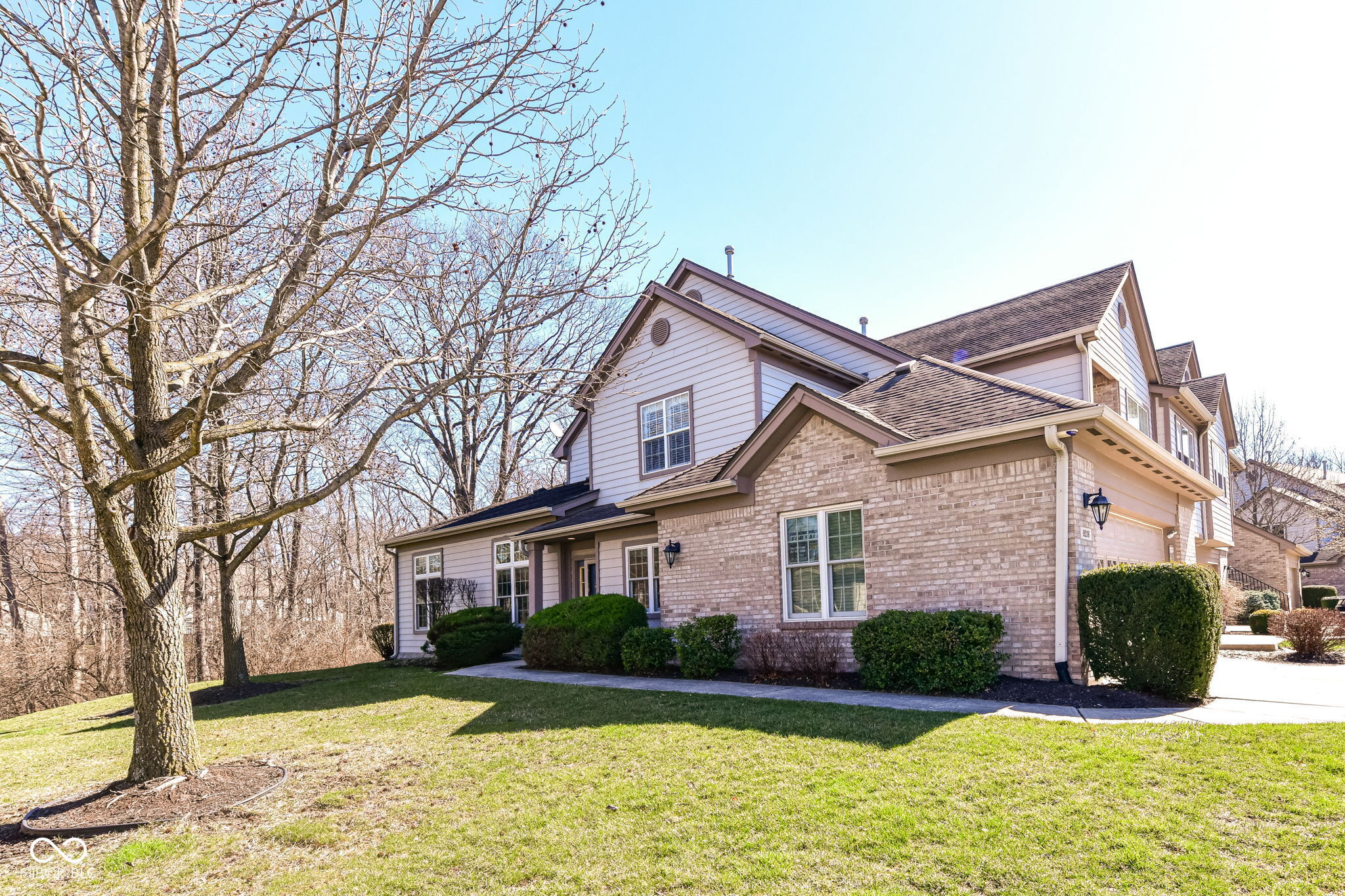 9216 Wadsworth Court Fishers, IN 46037 - Photo 2 of 50