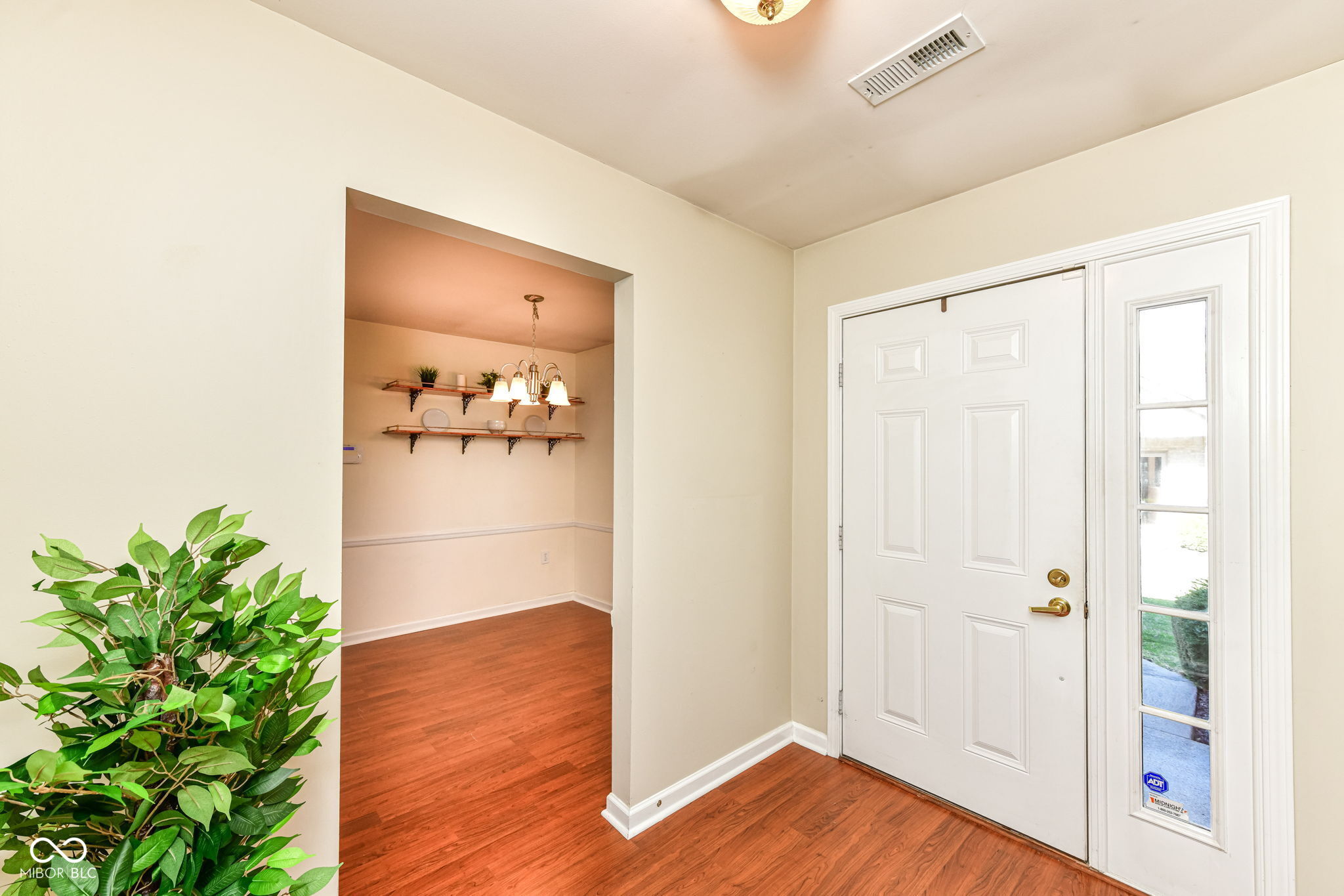 9216 Wadsworth Court Fishers, IN 46037 - Photo 3 of 50