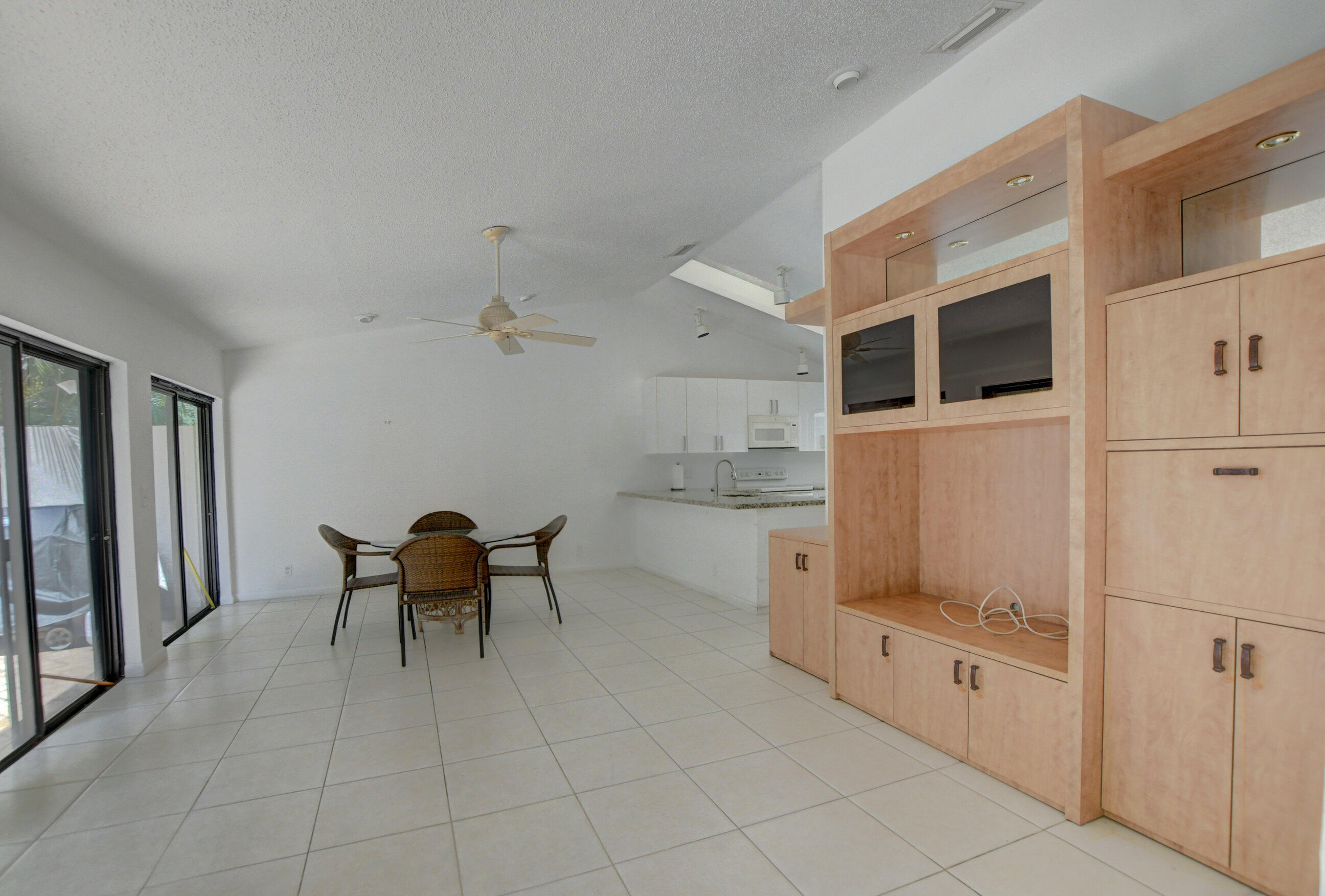 7374 Woodmont Court Boca Raton, FL 33434 - Photo 7 of 42 11_ebf_0051_2_3_4_5