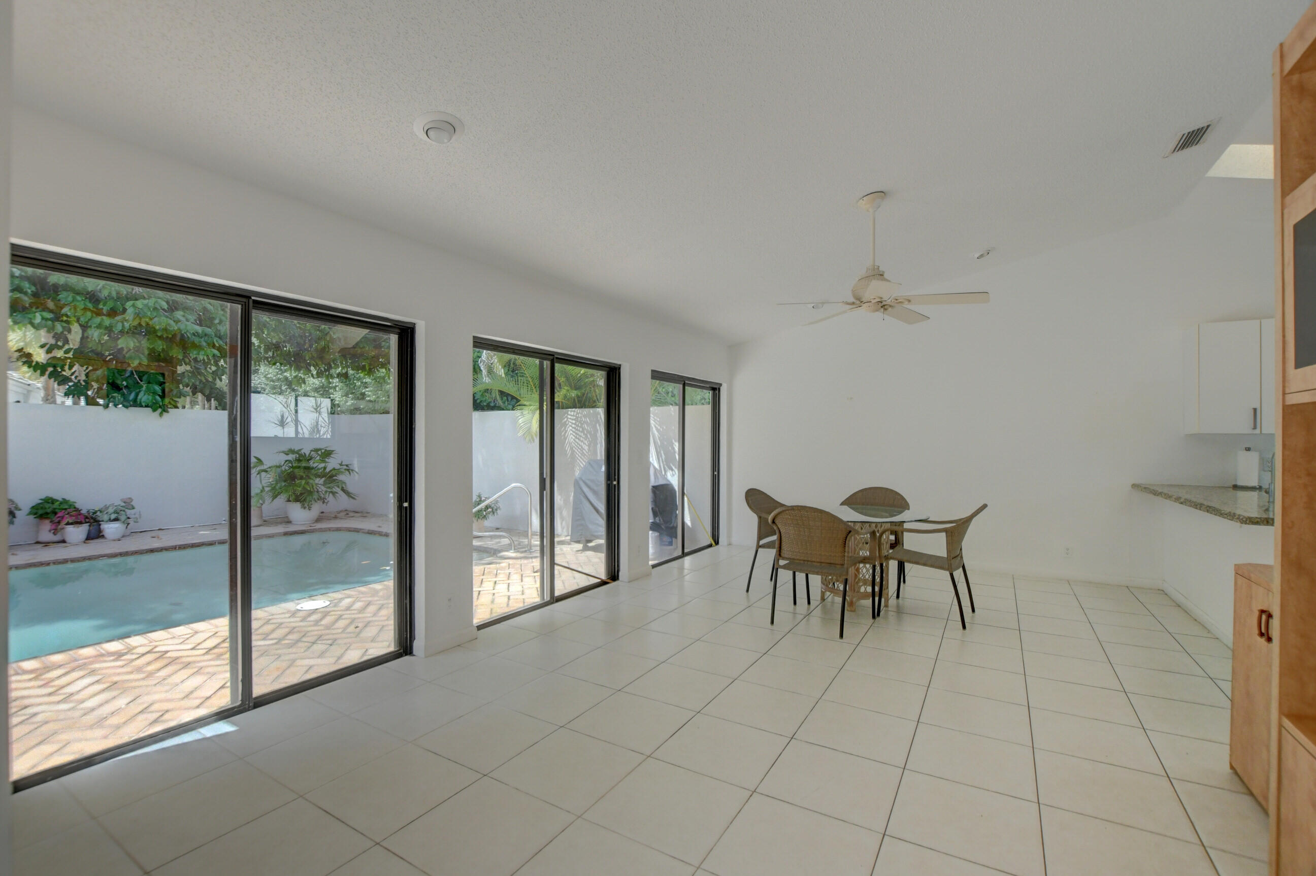 7374 Woodmont Court Boca Raton, FL 33434 - Photo 8 of 42 12_ebf_0056_57_58_59_60