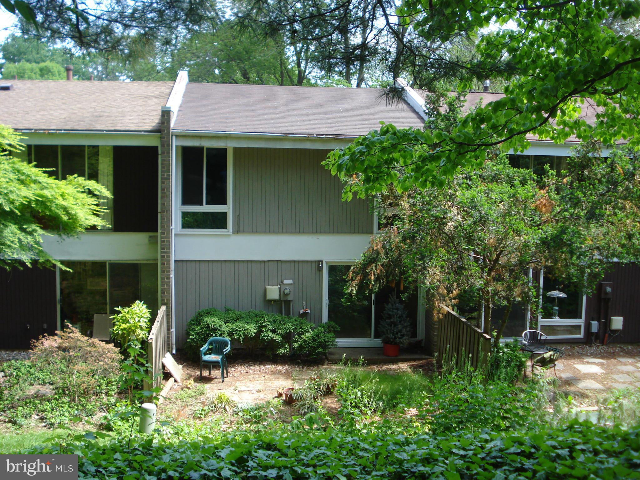 1719 Wainwright Drive Reston, VA 20190 - Photo 3 of 30 Exterior (Rear)