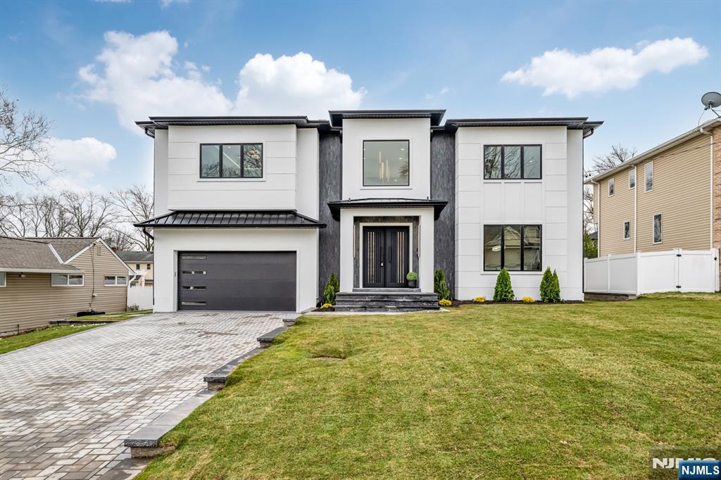 234 Vivien Court Paramus, NJ 07652 - Photo 2 of 50