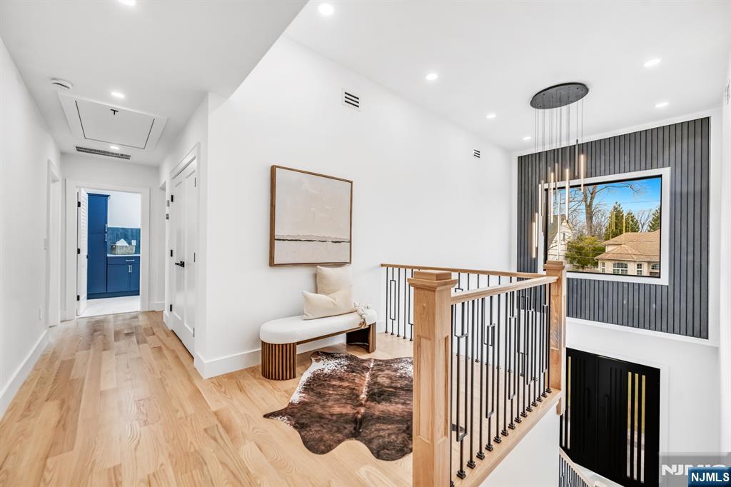 234 Vivien Court Paramus, NJ 07652 - Photo 24 of 50