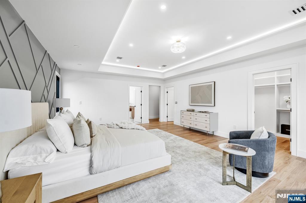 234 Vivien Court Paramus, NJ 07652 - Photo 28 of 50