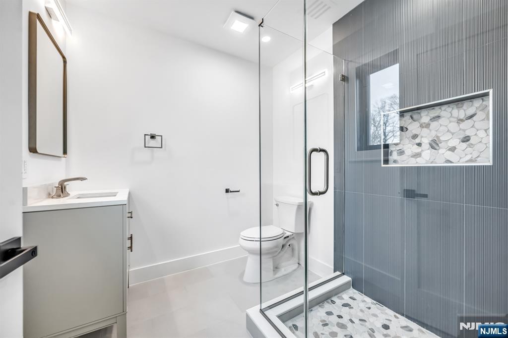 234 Vivien Court Paramus, NJ 07652 - Photo 39 of 50