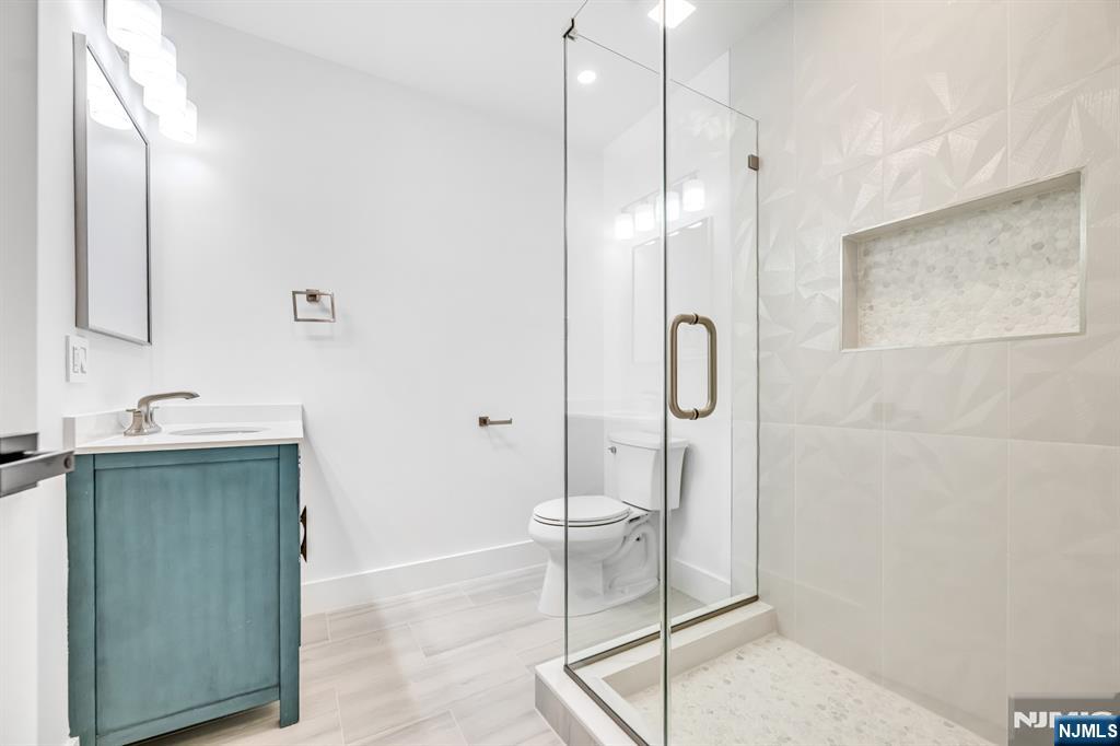 234 Vivien Court Paramus, NJ 07652 - Photo 41 of 50