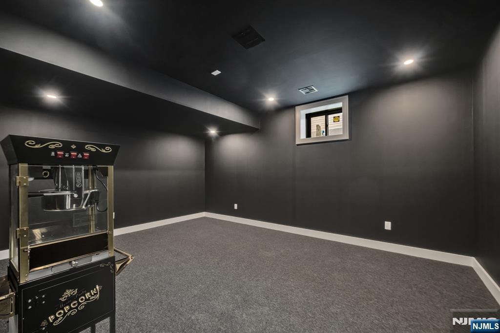 234 Vivien Court Paramus, NJ 07652 - Photo 48 of 50