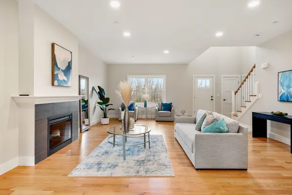 $639,900 | 71 Driftwood Circle, Unit 27, Sandown, NH 03873
