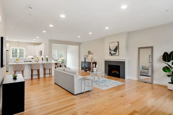 $639,900 | 71 Driftwood Circle, Unit 27, Sandown, NH 03873