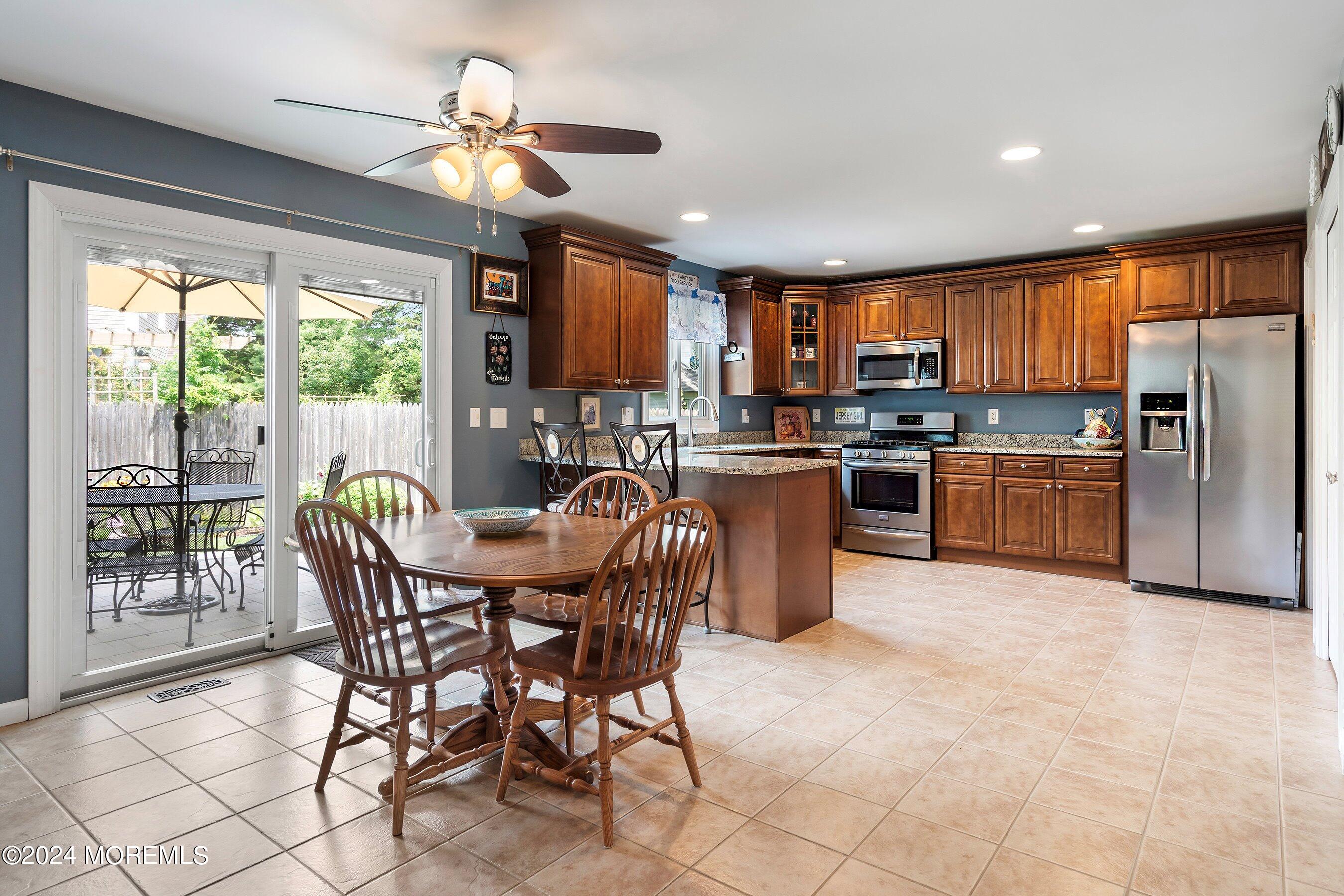 674 Hawks Nest Road Brick, NJ 08724 - Photo 16 of 52 19-Breakfast to Kitchen
