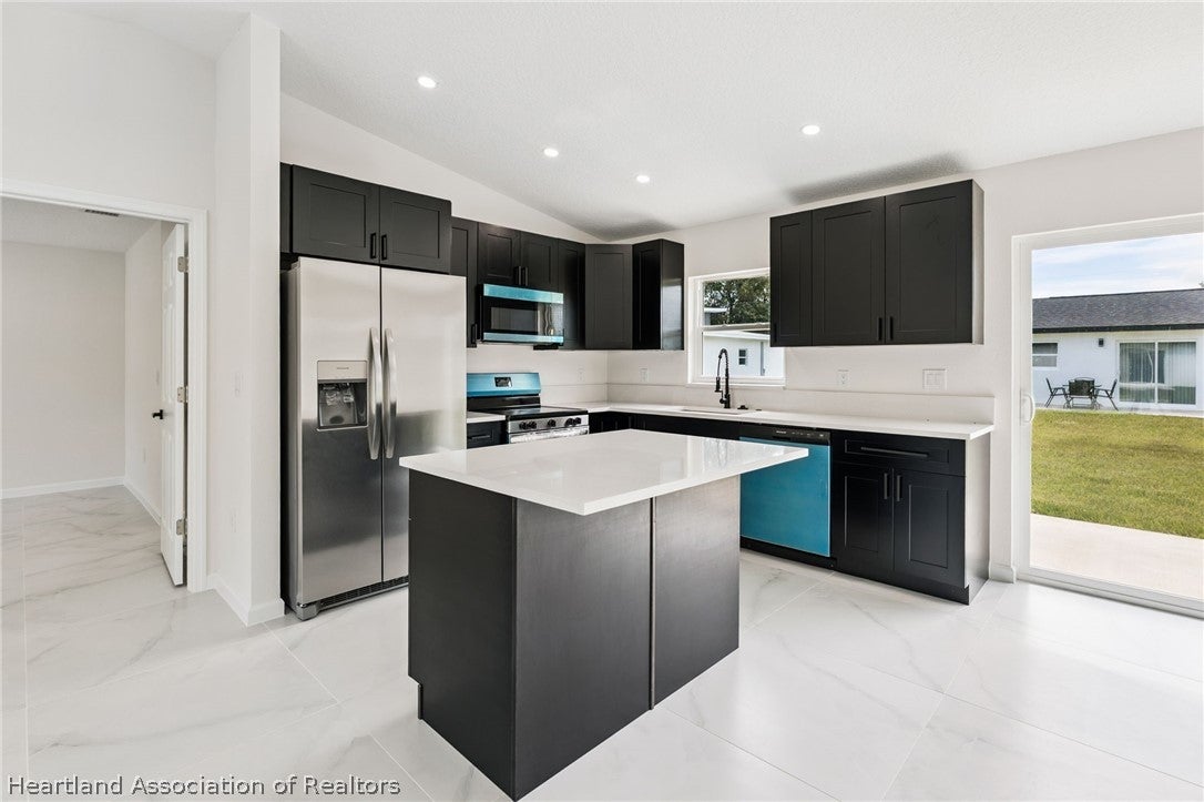 2544 North Arrowhead Road Avon Park, FL 33825 - Photo 8 of 25 Gallery Image 8