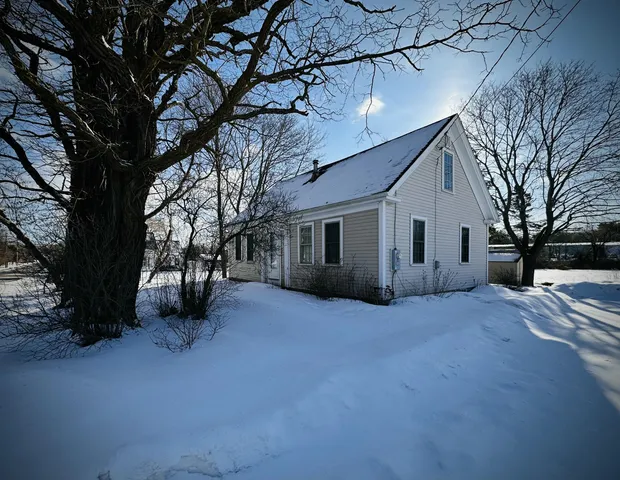 $349,000 | 56 Thomaston Street, Rockland, ME 04841