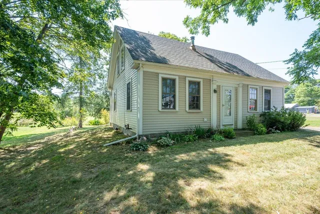 $349,000 | 56 Thomaston Street, Rockland, ME 04841