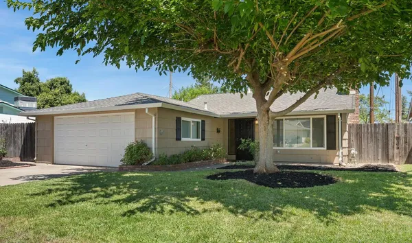 $430,000 | 6305 Edgerton Way, Carmichael, CA 95608