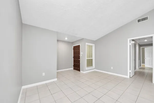 $2,000 | 10707 Shannon Hills Drive, Houston, TX 77099