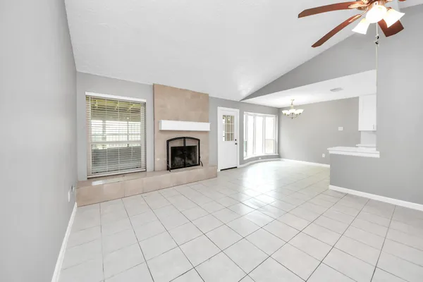 $2,000 | 10707 Shannon Hills Drive, Houston, TX 77099