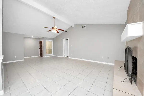 $2,000 | 10707 Shannon Hills Drive, Houston, TX 77099